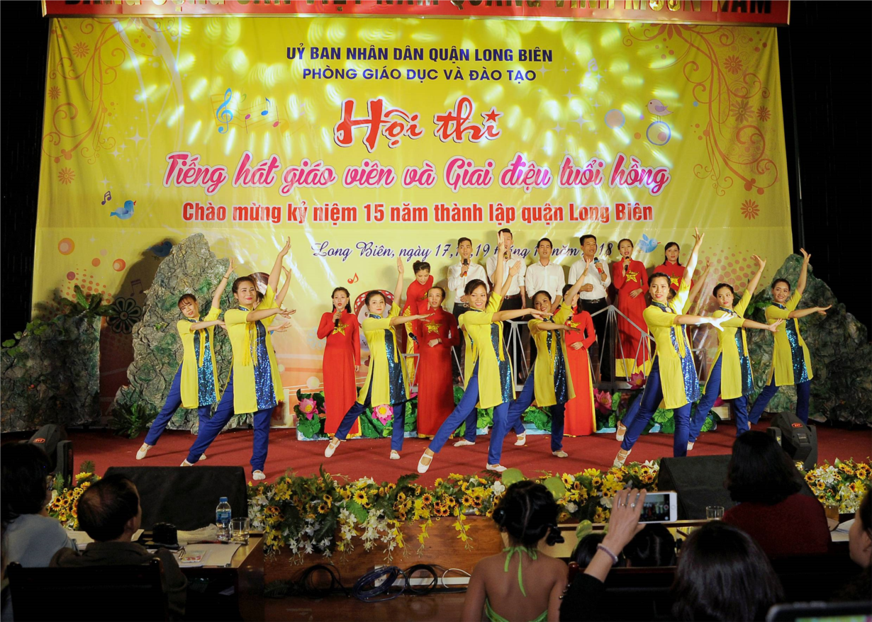 Hội thi Tiếng hát giáo viên - Giai điệu tuổi hồng năm học 2018-2019 (30).jpg